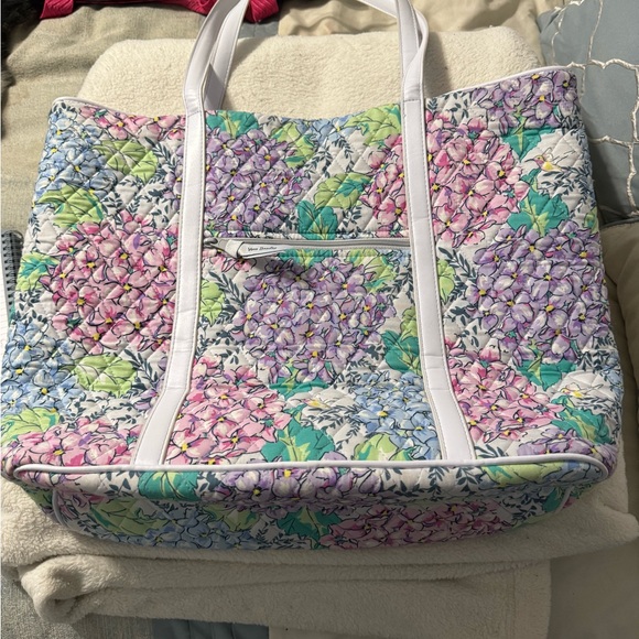 Vera Bradley tote bag - Picture 1 of 3